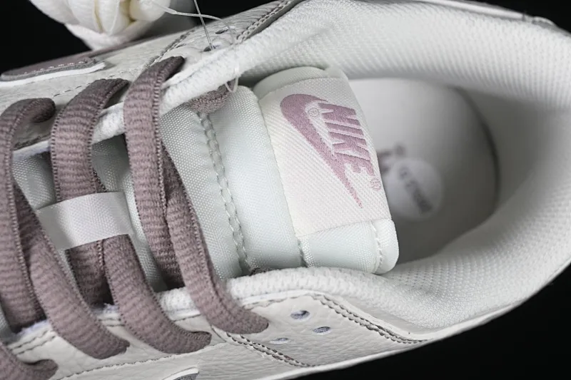 All categories Nk SB Dunk series Nk SB Dunk Low low-top sneakers Nk SB Dunk Low Supreme x The North Face North Face co-branded color matching low-top casual sports skateboard shoes BM0234-507